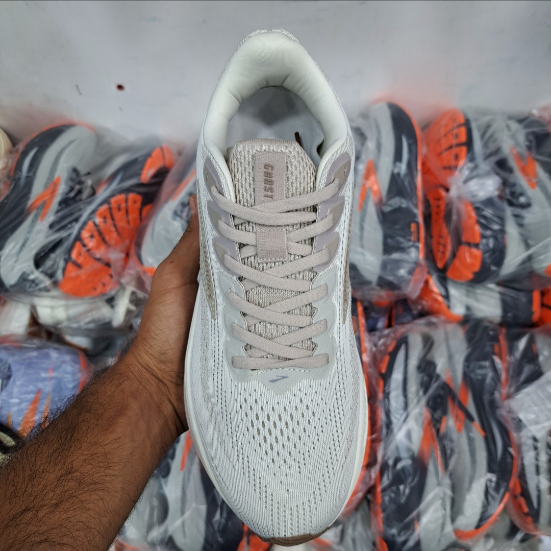 بروکس گاست ۱۷ Brooks ghost 17 / اصل ویتنام / سایز ۴۰ ۴۱ ۴۲ ۴۳ ۴۴ ۴۵