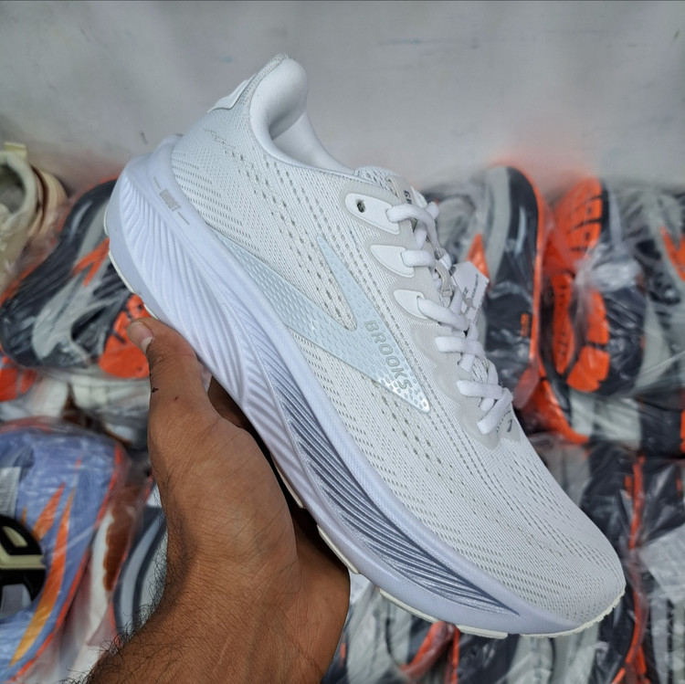 کتونی ویتنامی بروکس گاست ۱۷ اصل ویتنام وارداتی ویتنام