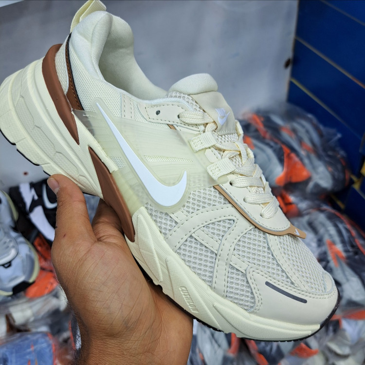 کتونی ویتنامی نایک کشلون وی تو کی nike v2k اصل ویتنام وارداتی ویتنام