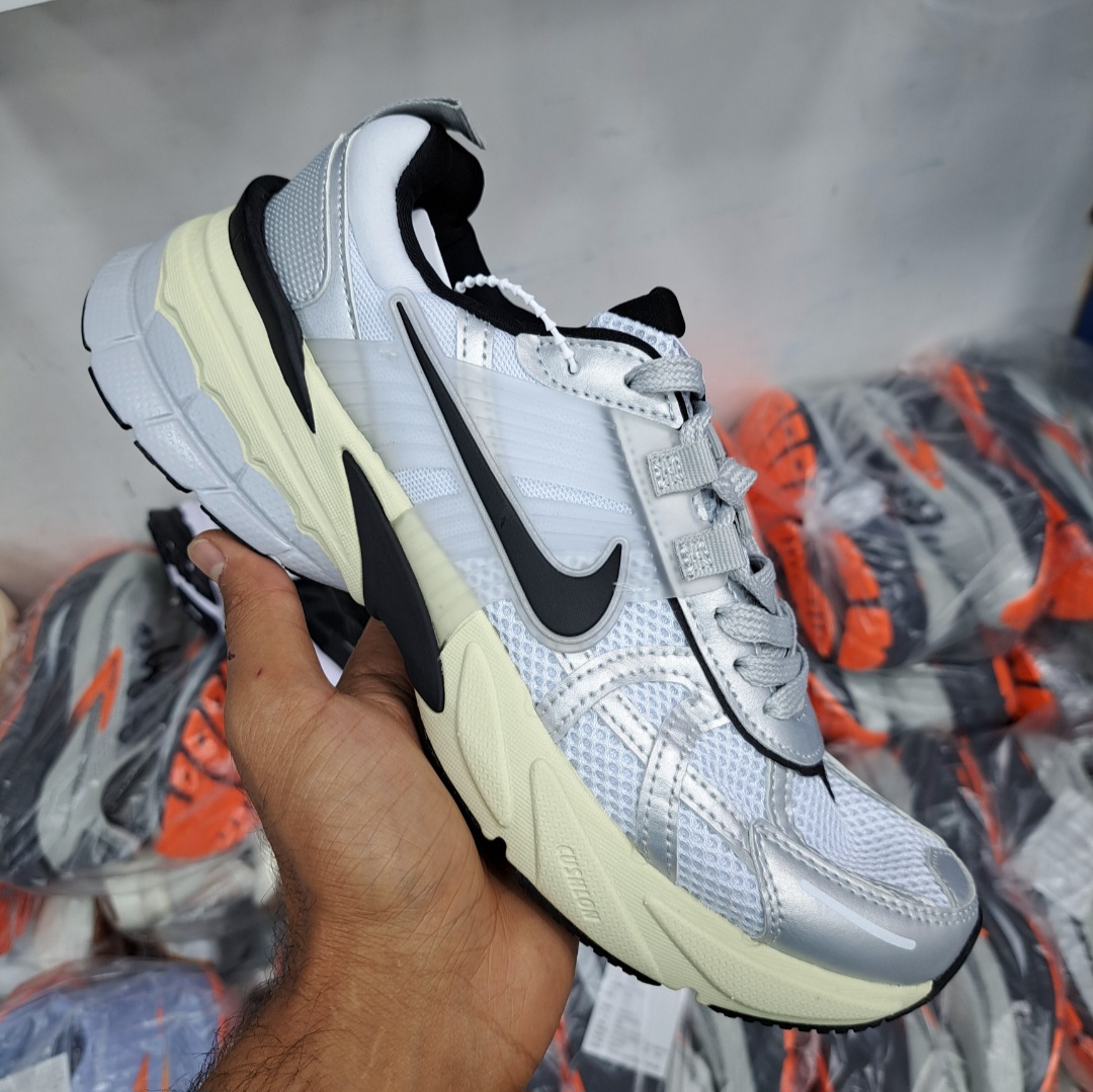 کتونی ویتنامی نایک کشلون وی تو کی nike v2k اصل ویتنام وارداتی ویتنام