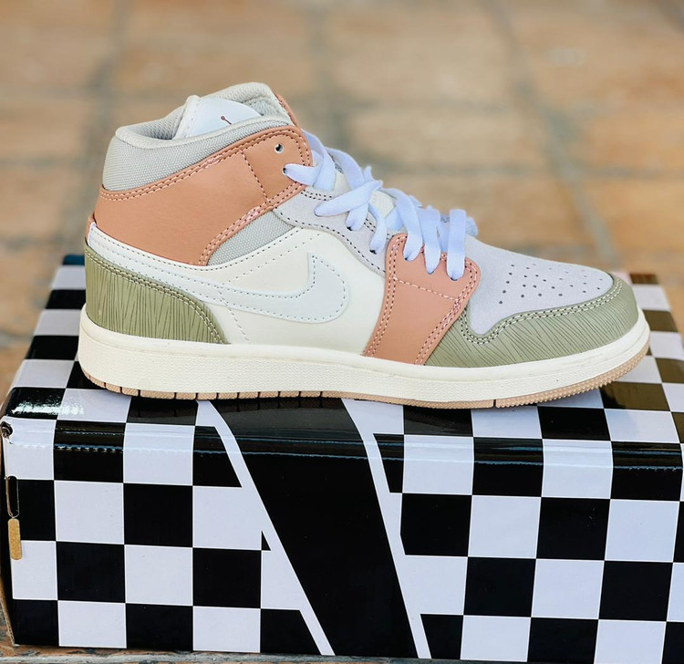 نایک جردن ۱ وان مید میلان