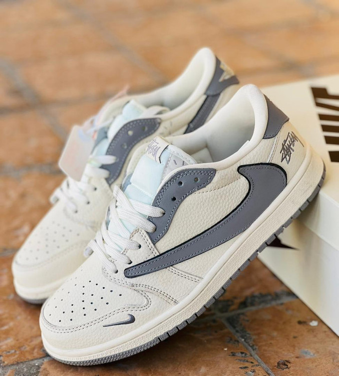 نایک ایر جردن وان تراویس اسکات