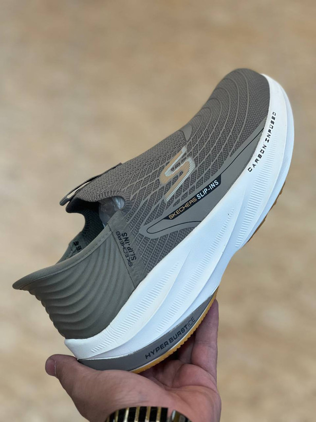 کتونی رانینگ و پیاده روی اسکیچرز / Skechers Slip Ins / اسلیپ طبی و سبک و راحت / سایز 40تا 45 / فروش بصورت عمده و تک