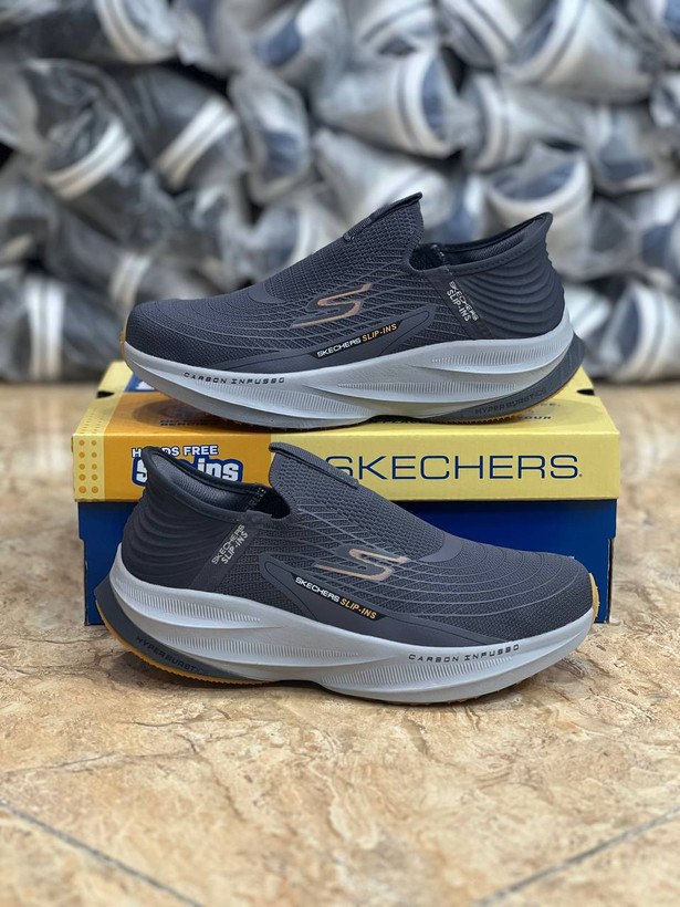 کتونی رانینگ و پیاده روی اسکیچرز / Skechers Slip Ins / اسلیپ طبی و سبک و راحت / سایز 40تا 45 / فروش بصورت عمده و تک