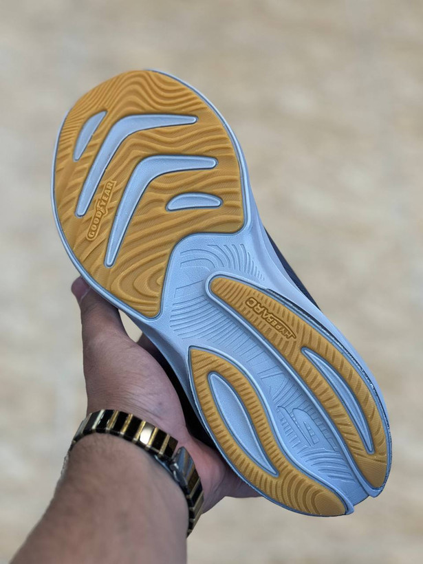 کتونی رانینگ و پیاده روی اسکیچرز / Skechers Slip Ins / اسلیپ طبی و سبک و راحت / سایز 40تا 45 / فروش بصورت عمده و تک