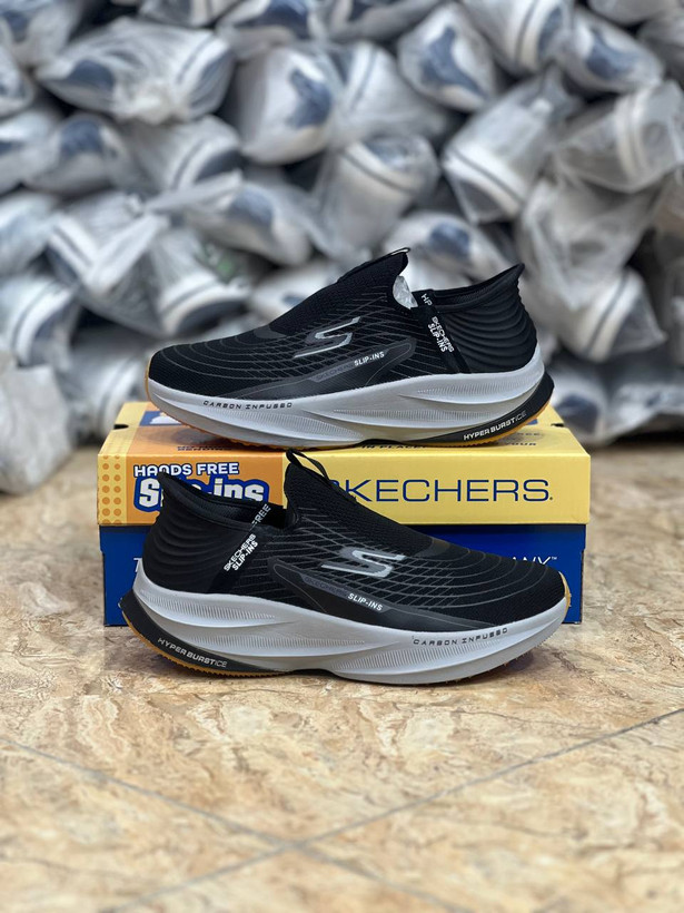 کتونی رانینگ و پیاده روی اسکیچرز / Skechers Slip Ins / اسلیپ طبی و سبک و راحت / سایز 40تا 45 / فروش بصورت عمده و تک