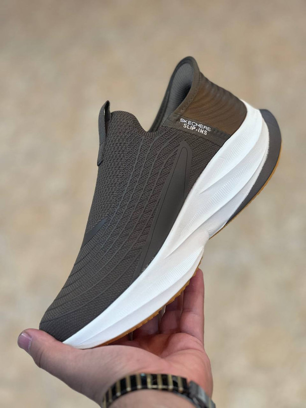 کتونی رانینگ و پیاده روی اسکیچرز / Skechers Slip Ins / اسلیپ طبی و سبک و راحت / سایز 40تا 45 / فروش بصورت عمده و تک