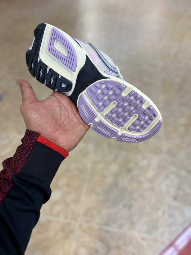 کتونی ویتنامی زنانه نایک کشلون وی تو کی | وارداتی ویتنام | باجعبه Nike V2k Run سایز بندی کامل 37 تا 40