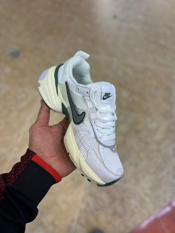 کتونی ویتنامی زنانه نایک کشلون وی تو کی | وارداتی ویتنام | باجعبه Nike V2k Run سایز بندی کامل 37 تا 40
