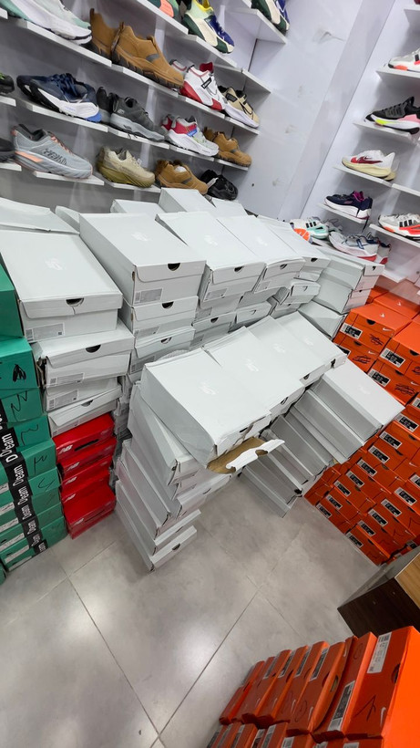 جعبه و بارکد دار