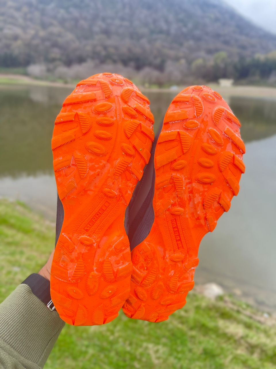 بوت طبیعت گردی اورجینال برند مرل merrell سایز:۴۰