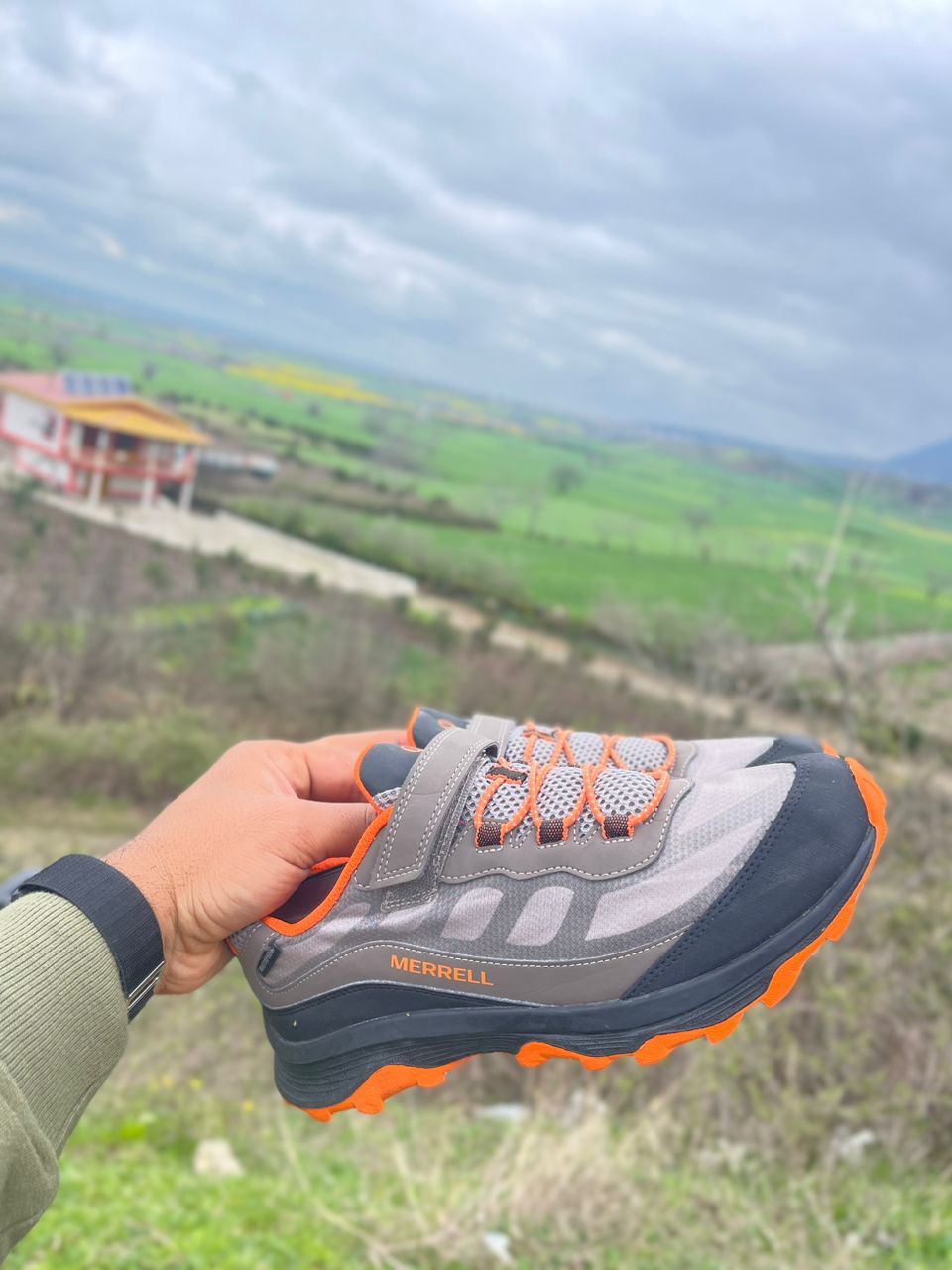 بوت طبیعت گردی اورجینال برند مرل merrell سایز:۴۰