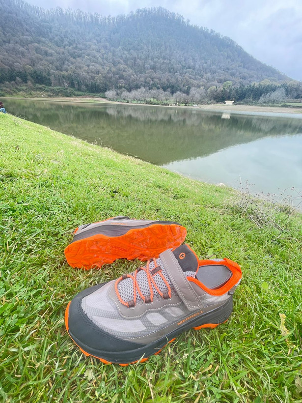 بوت طبیعت گردی اورجینال برند مرل merrell سایز:۴۰
