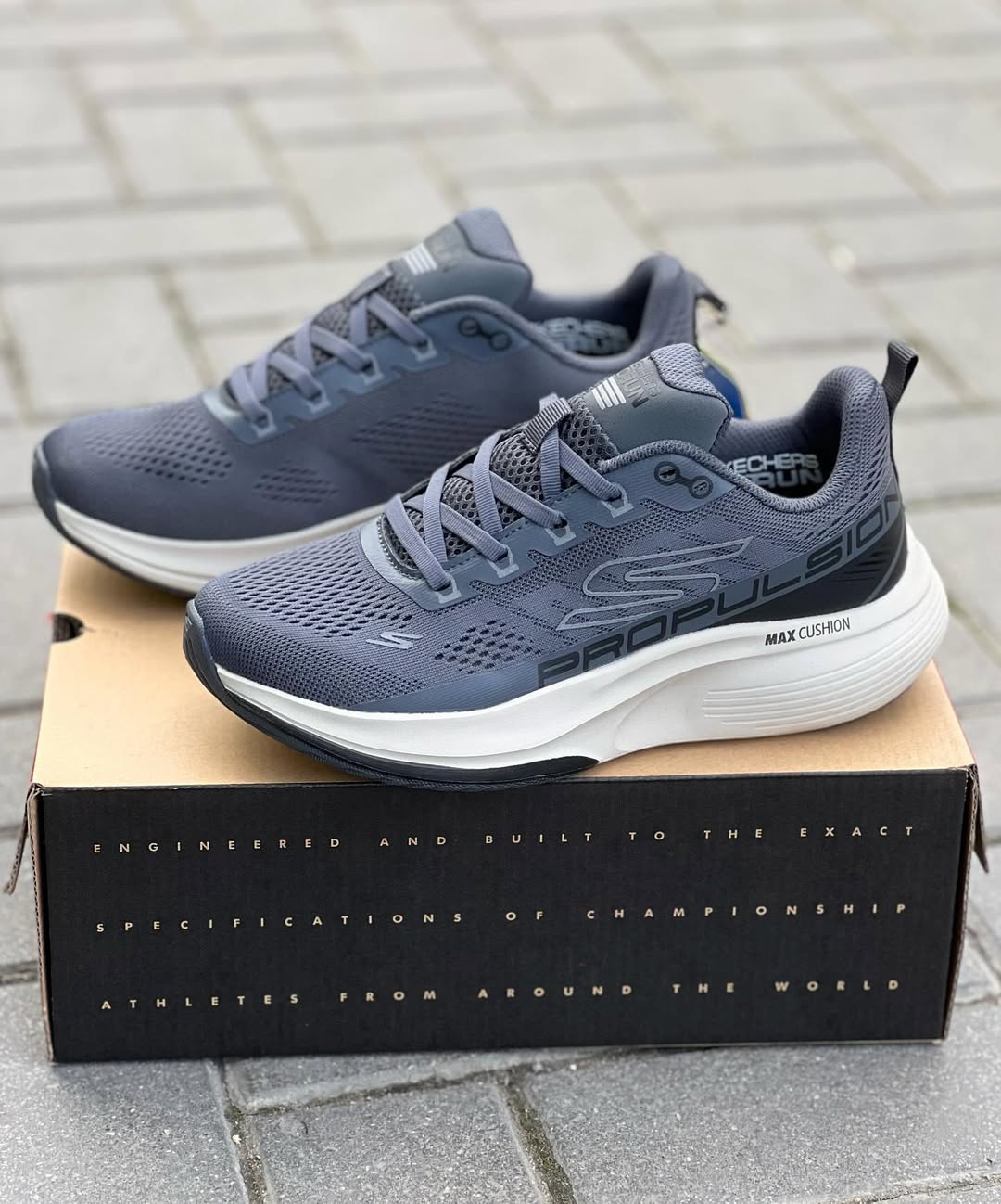 کتونی اسکیچرز سایز ۴۰ تا ۴۵ تنوع در ۴ رنگ جذاب وارداتی ویتنام .skechers max cushioning terminus sneaker