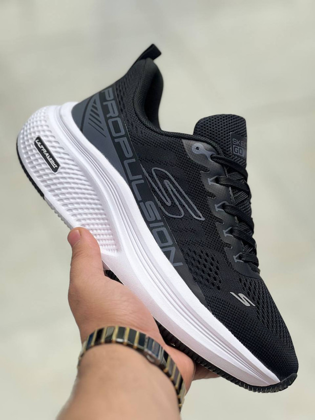 کتونی اسکیچرز سایز ۴۰ تا ۴۵ تنوع در ۴ رنگ جذاب وارداتی ویتنام .skechers max cushioning terminus sneaker