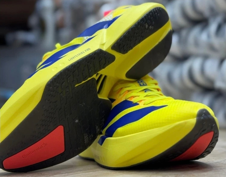 کتونی ویتنامی رانینگ و پیاده روی آدیداس آدی زیرو / Adidas adizero / ساخت ویتنام ۲۰۲۵ / سایز ۴۰ ۴۱ ۴۲ ۴۳ ۴۴ ۴۵