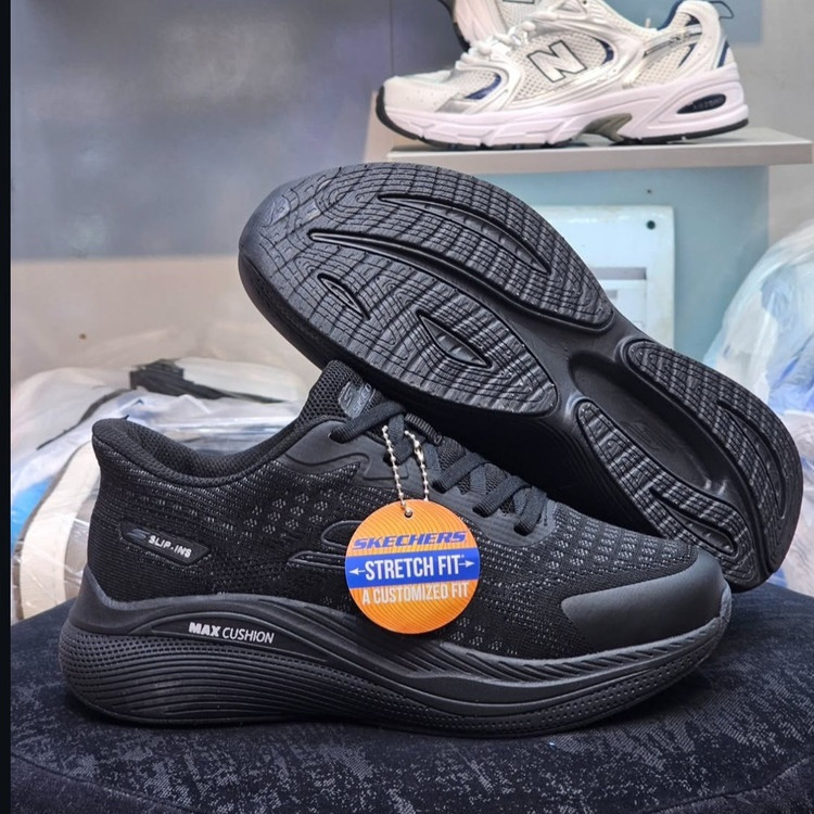 کتونی رانینگ و پیاده روی اسکیچرز / Skechers Slip Ins / اسلیپ طبی و سبک و راحت / سایز 40تا 45 / فروش بصورت عمده و تک