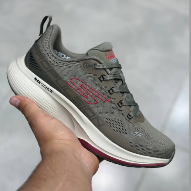 کتونی اسکیچرز سایز ۴۰ تا ۴۵ تنوع در ۴ رنگ جذاب وارداتی ویتنام .skechers max cushioning terminus sneaker