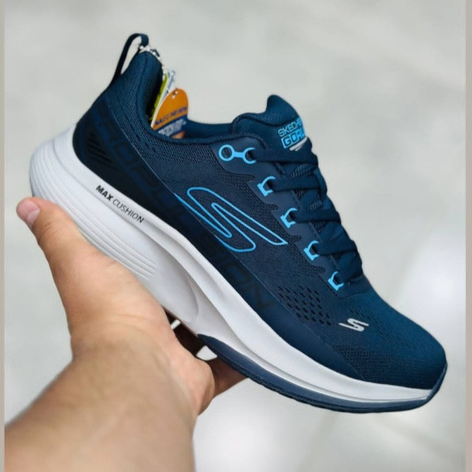 کتونی اسکیچرز سایز ۴۰ تا ۴۵ تنوع در ۴ رنگ جذاب وارداتی ویتنام .skechers max cushioning terminus sneaker