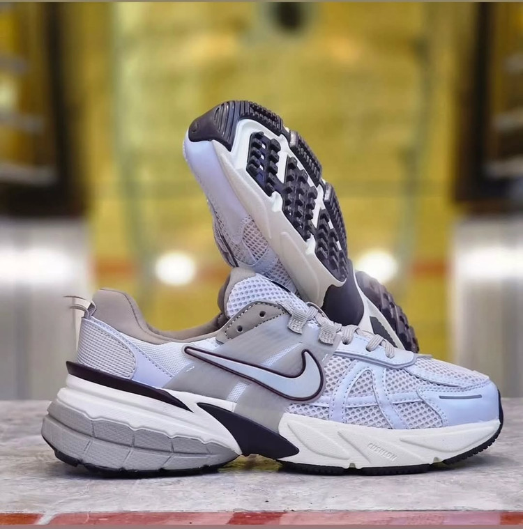 کتونی نایک کشلون وی تو کی زنانه | باجعبه Nike V2k Run سایز بندی کامل 36 تا 39