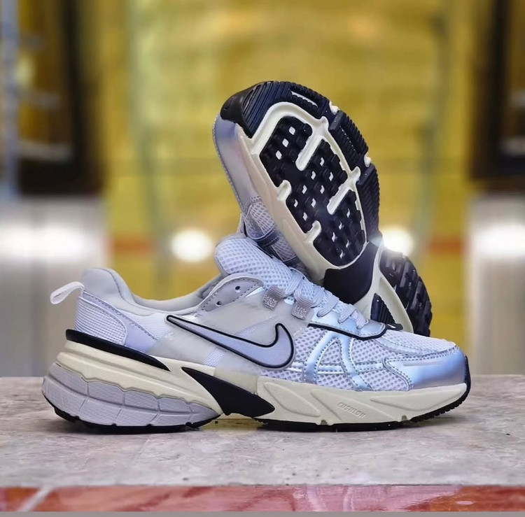کتونی نایک کشلون وی تو کی زنانه | باجعبه Nike V2k Run سایز بندی کامل 36 تا 39