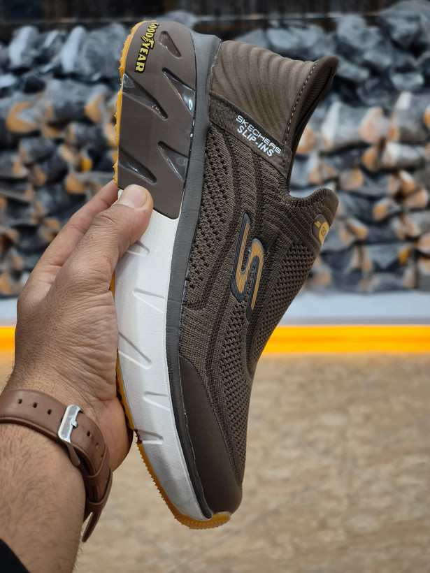 کتونی رانینگ و پیاده روی اسکیچرز / Skechers Slip Ins / اسلیپ طبی و سبک و راحت / سایز 40 تا 45 / فروش بصورت عمده و تک