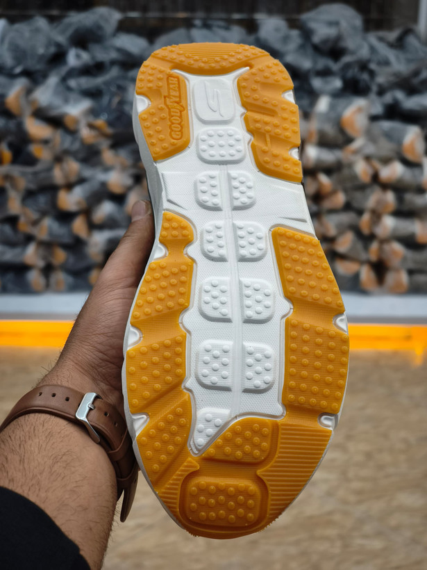 کتونی رانینگ و پیاده روی اسکیچرز / Skechers Slip Ins / اسلیپ طبی و سبک و راحت / سایز 40 تا 45 / فروش بصورت عمده و تک