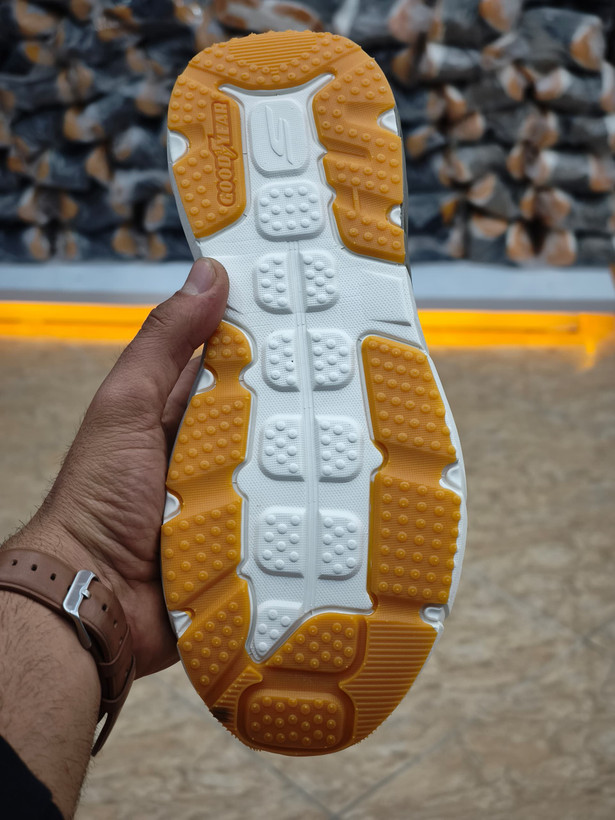 کتونی رانینگ و پیاده روی اسکیچرز / Skechers Slip Ins / اسلیپ طبی و سبک و راحت / سایز 40 تا 45 / فروش بصورت عمده و تک