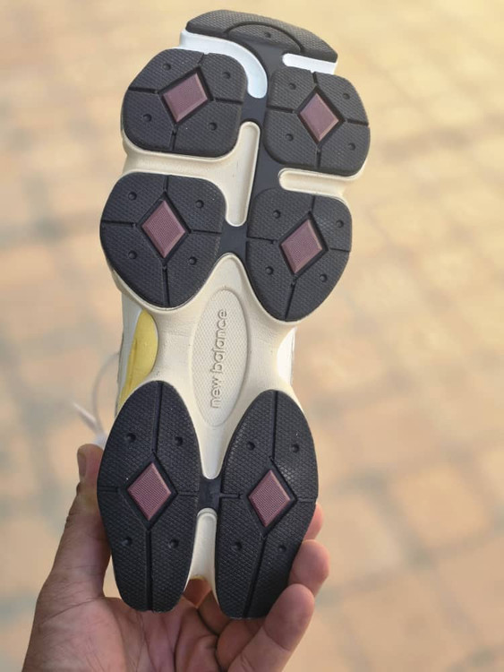 کتونی رانینگ و پیاده روی نیوبالانس ۹۰۶۰ / ضمانت کیفیت کالا / سایز 37_38 | Newbalance 9060