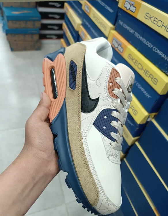 کتونی نایک ایرمکس سایز ۴۰ تا ۴۵ فروش بصورت عمده و تک Nike air max