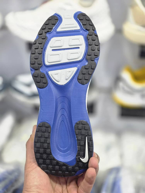کتونی نایک ایر زوم ومرو پلاس nike zoom vemro plus
