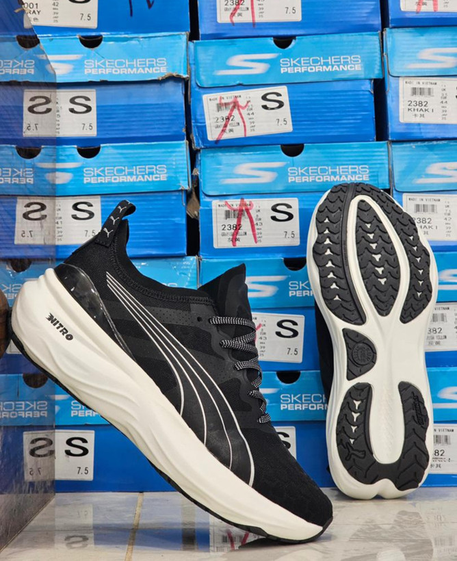 کتونی ویتنامی پوما نیترو puma nitro/3 کوالیتی A باجعبه بارکد دار سایز : 40 41 42 43 44 45 در 6 رنگ