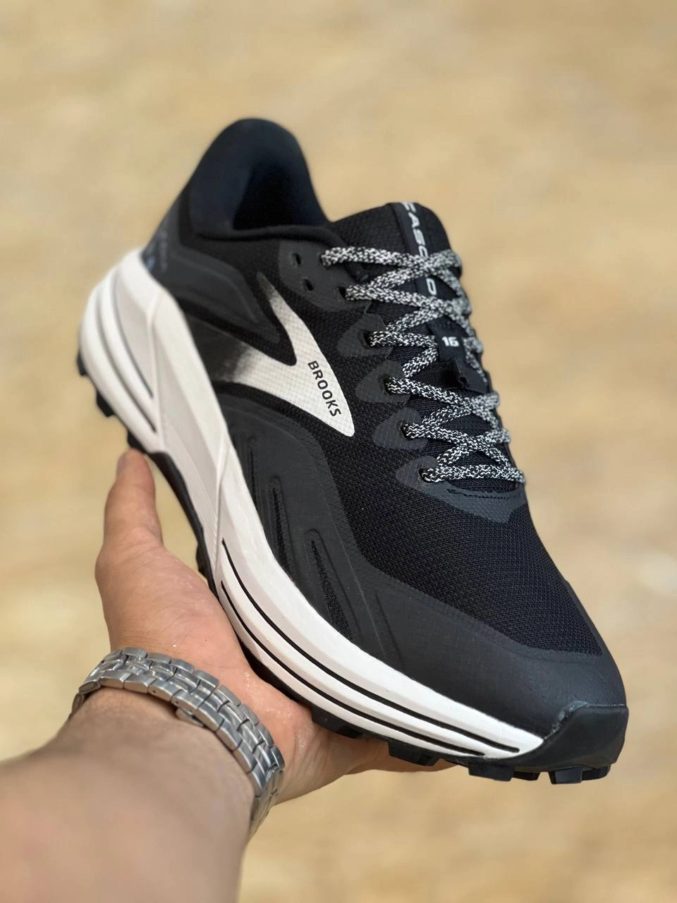 کتونی بروکس کاسکادیا 16 Brooks cascadia 16 اصل ویتنام سایز ۴۰ تا ۴۵