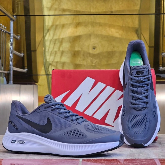 کتونی زنانه و مردانه رانینگ گاید guide 10 / تولید ویتنام / وارداتی / سایز ۳۷ تا ۴۵ / nike guide 10