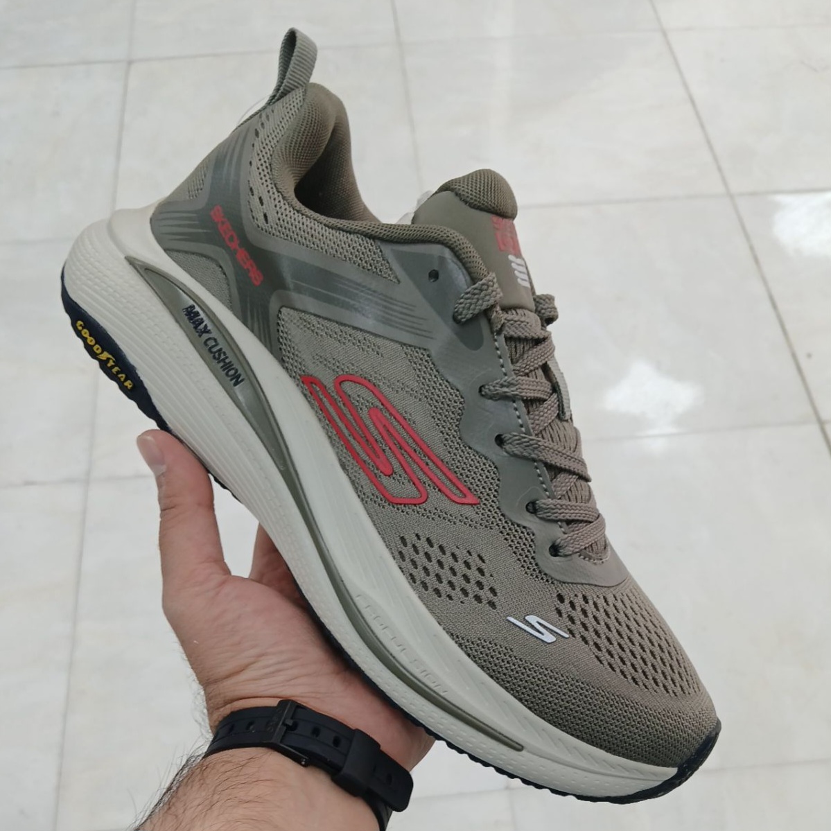 کتونی اسکیچرز سایز ۴۰ تا ۴۵ تنوع در ۴ رنگ جذاب وارداتی ویتنام .skechers max cushioning terminus sneaker