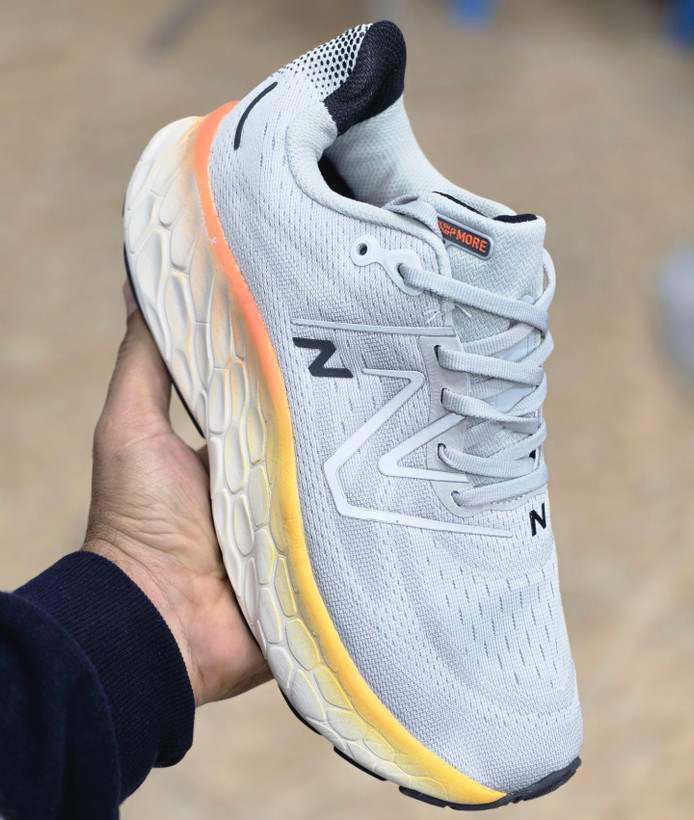 کتونی ویتنامی رانینگ و پیاده روی نیوبالانس فرش فوم newbalance fresh foam / کیفیت مستر کوالیتی A / سایز ۴۰ الی ۴۵
