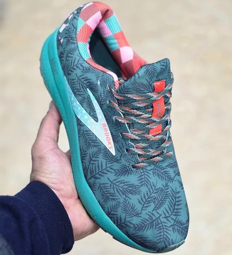 کتونی رانینگ و پیاده روی وارداتی بروکس گاست ۱۶ Brooks ghost 16 / اصل ویتنام / سایز ۴۰ ۴۱ ۴۲ ۴۳ ۴۴ ۴۵