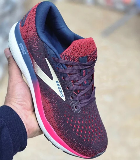 کتونی رانینگ و پیاده روی وارداتی بروکس گاست ۱۶ Brooks ghost 16 / اصل ویتنام / سایز ۴۰ ۴۱ ۴۲ ۴۳ ۴۴ ۴۵
