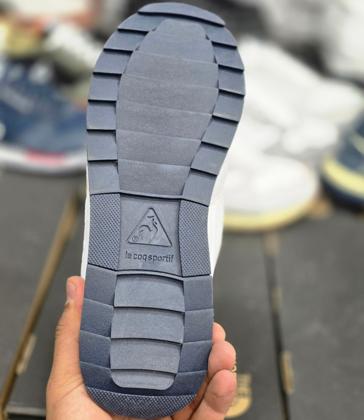 کتونی ویتنامی خروس نشان le coq sportif / ساخت ویتنام کیفیت مستر / سایز ۴۰ الی ۴۵