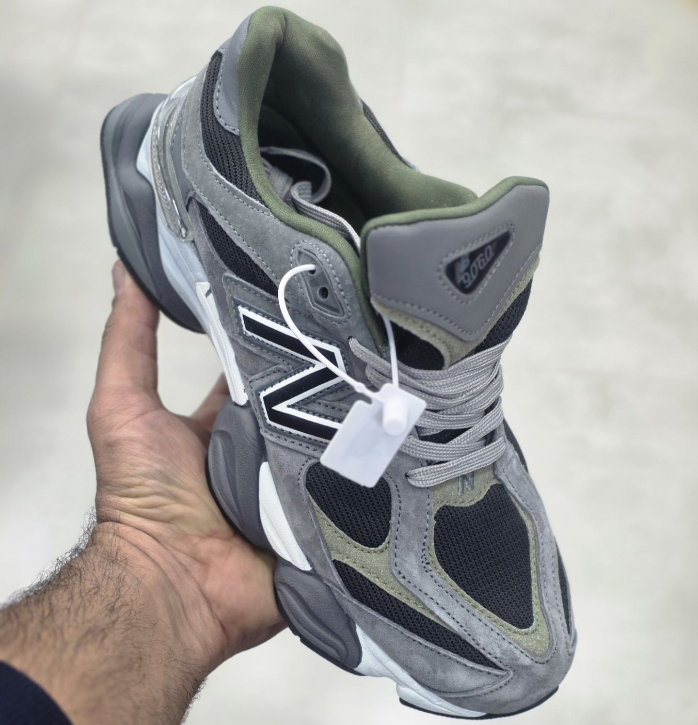 کتونی رانینگ و پیاده روی نیوبالانس ۹۰۶۰ / ضمانت کیفیت کالا / سایز 40 تا 45 | Newbalance 9060