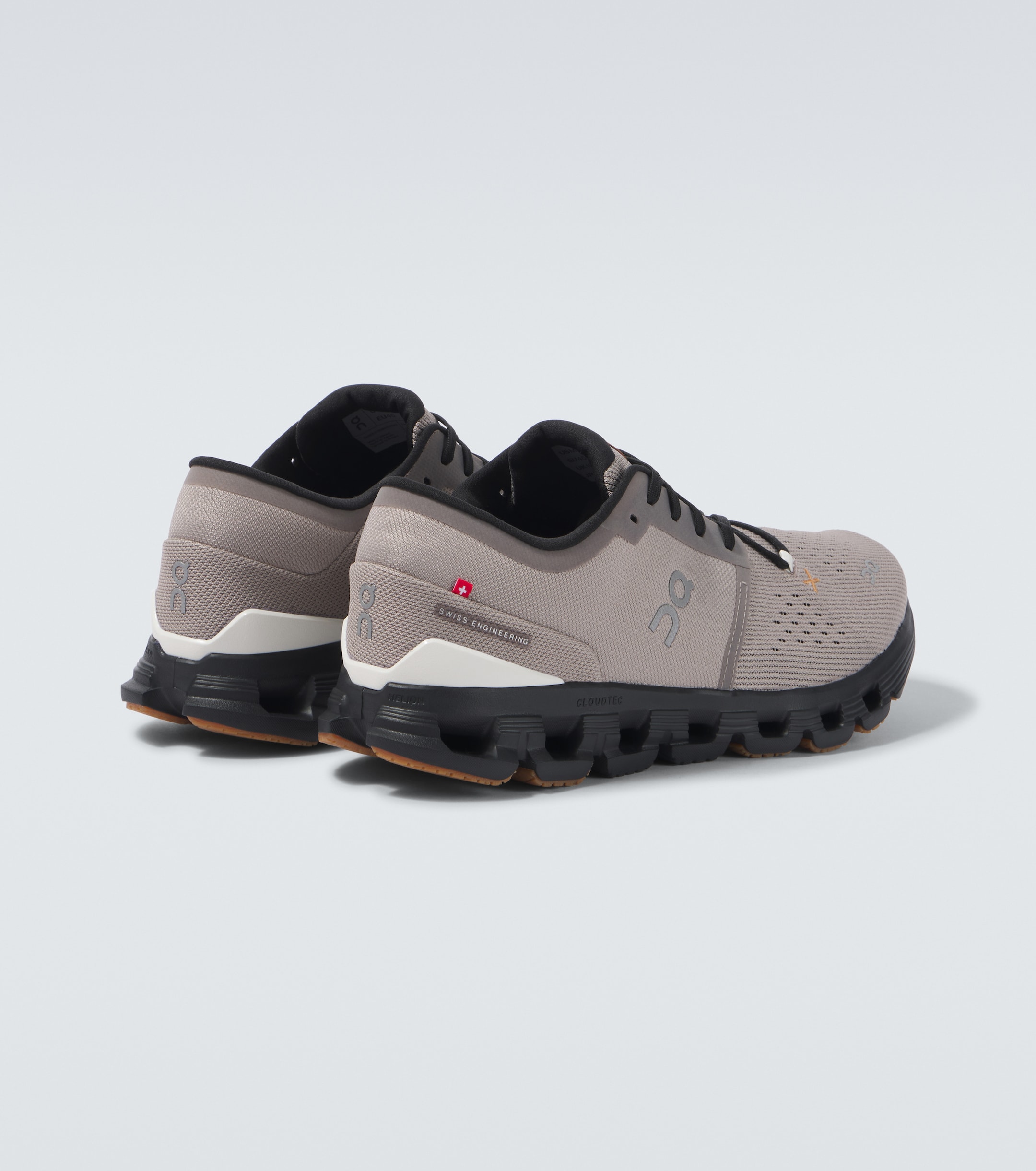 کتونی آن رانینگ مدل On Running X 4 کیوسی درچندین رنگ با جعبه بارکددار سایز:40تا 45