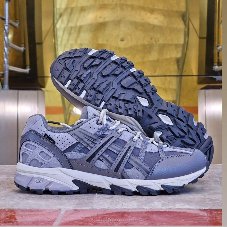 کتونی ویتنامی اسیکس ژل سونوما ۱۵ سایز ۴۰ تا ۴۵ فروش بصورت عمده و تک . Asics gel_ sonoma se Vietnam کپی