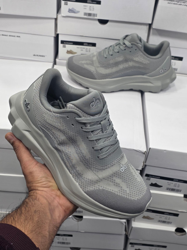 کتونی رانینگ و پیاده روی الو رونر alo runner / ساخت ویتنام کیفیت مستر / سایز ۴۰ ۴۱ ۴۲ ۴۳ ۴۴ ۴۵