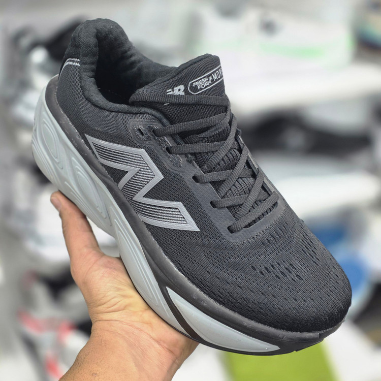 کتونی ویتنامی رانینگ و پیاده روی نیوبالانس فرش فوم newbalance fresh foam / کیفیت مستر کوالیتی A / سایز ۴۰ الی ۴۵