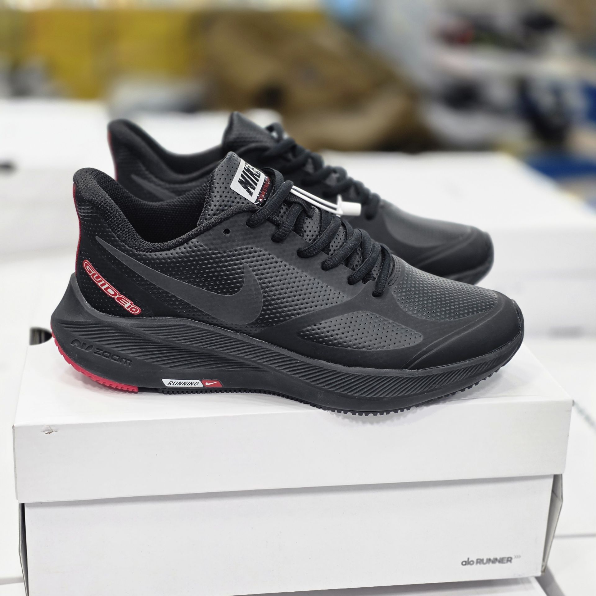 کتونی مردانه رانینگ گاید ۱۰ چرم ضد آب guide 10 / تولید ویتنام / وارداتی / سایز ۴۰ تا ۴۵ / nike guide 10