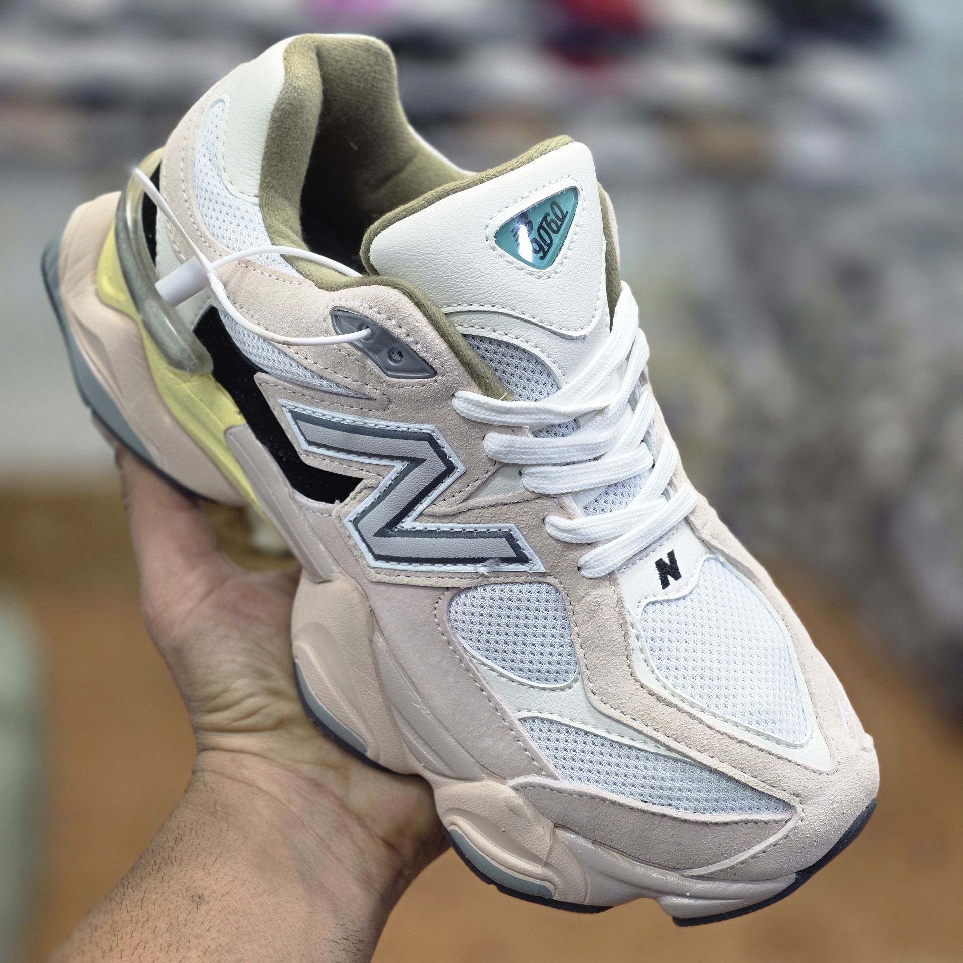کتونی رانینگ و پیاده روی نیوبالانس ۹۰۶۰ / ضمانت کیفیت کالا / سایز 40 تا 45 | Newbalance 9060