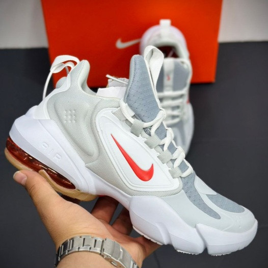 کتونی نایک ایرمکس آلفا ساواج سایز ۴۰ تا ۴۵ فروش بصورت عمده و تک . Nike air max alpha savage