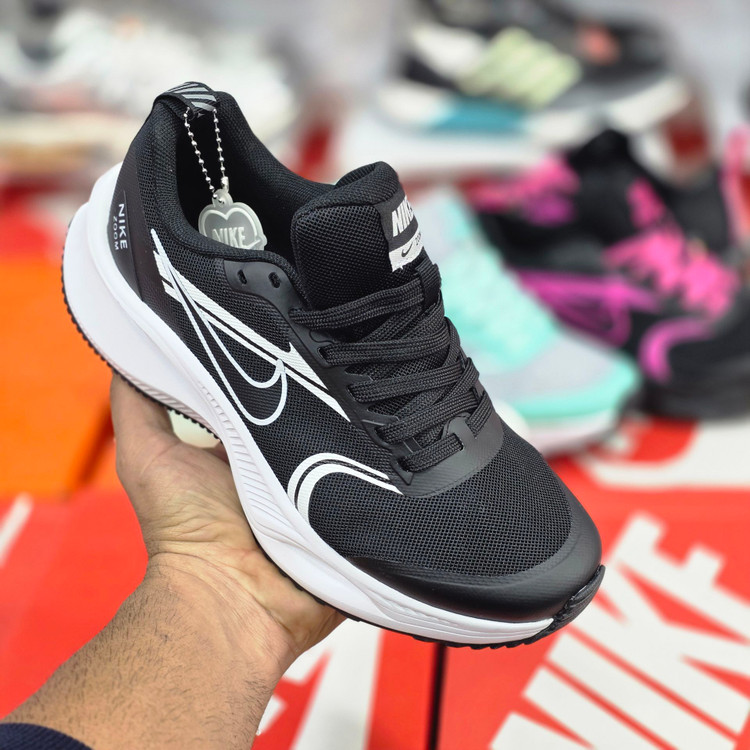 نایک زنانه زوم ایکس / اصل ویتنام / راحت و با دوام بالا / nike zoom x / سایز 37 38 39 40
