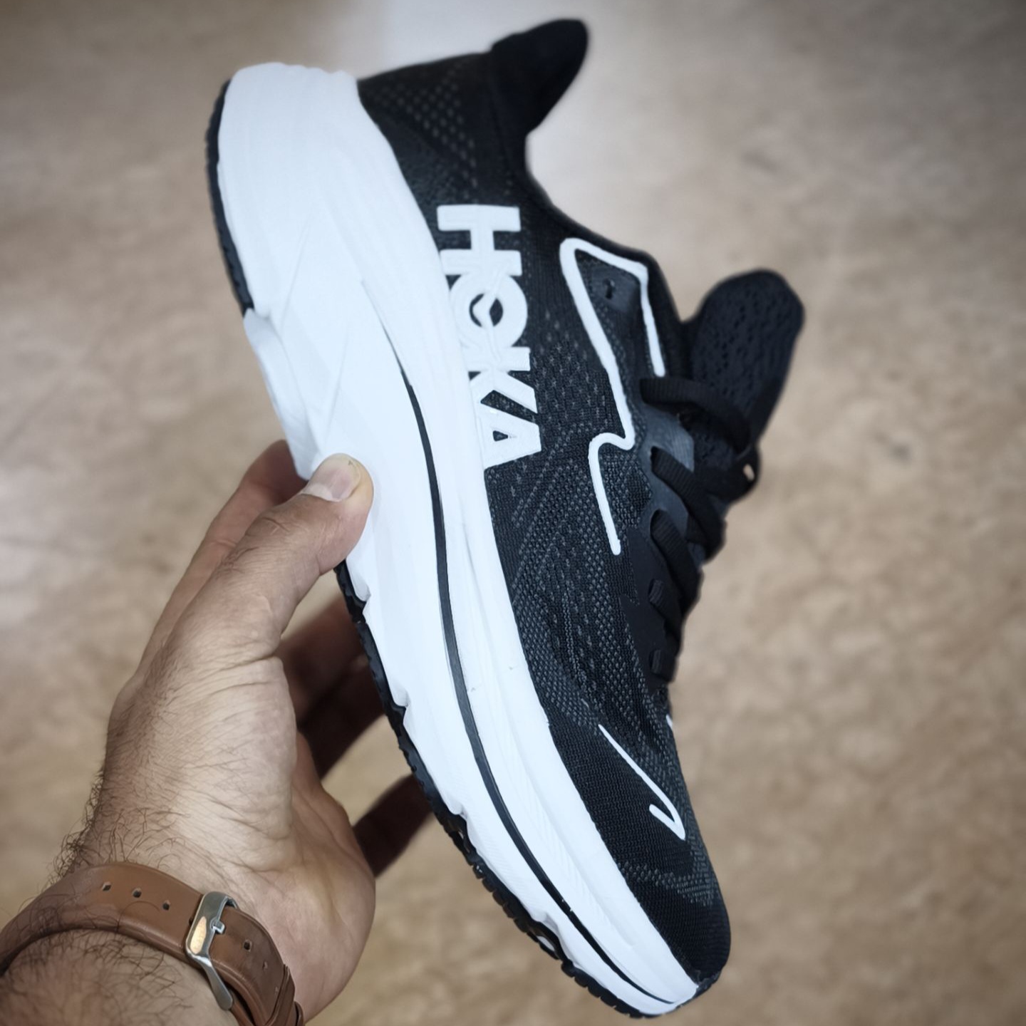 کتونی هوکا کلیفتون ۱۰ hoka cilifton 10 / وارداتی ویتنام کیفیت مستر / سایز ۴۰ الی ۴۵