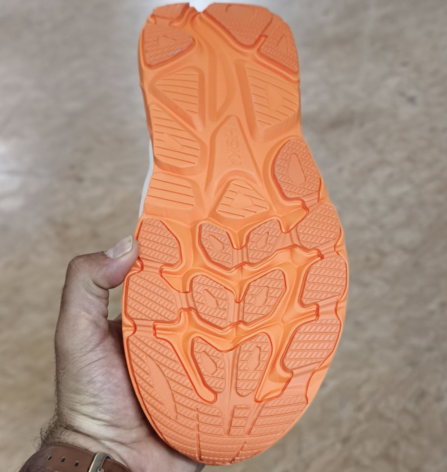 کتونی هوکا کلیفتون ۱۰ hoka cilifton 10 / وارداتی ویتنام کیفیت مستر / سایز ۴۰ الی ۴۵